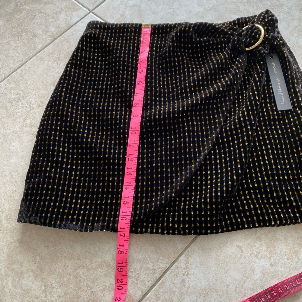 NWT House of Harlow 1960 x REVOLVE black gold mini skirt - Picture 6 of 9
